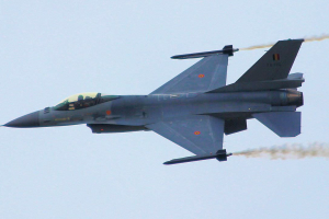 F16_01